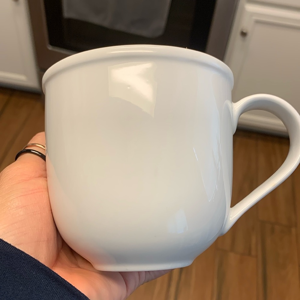 Crate & Barrel White Cafeware II Coffee/Tea Mug ONE.